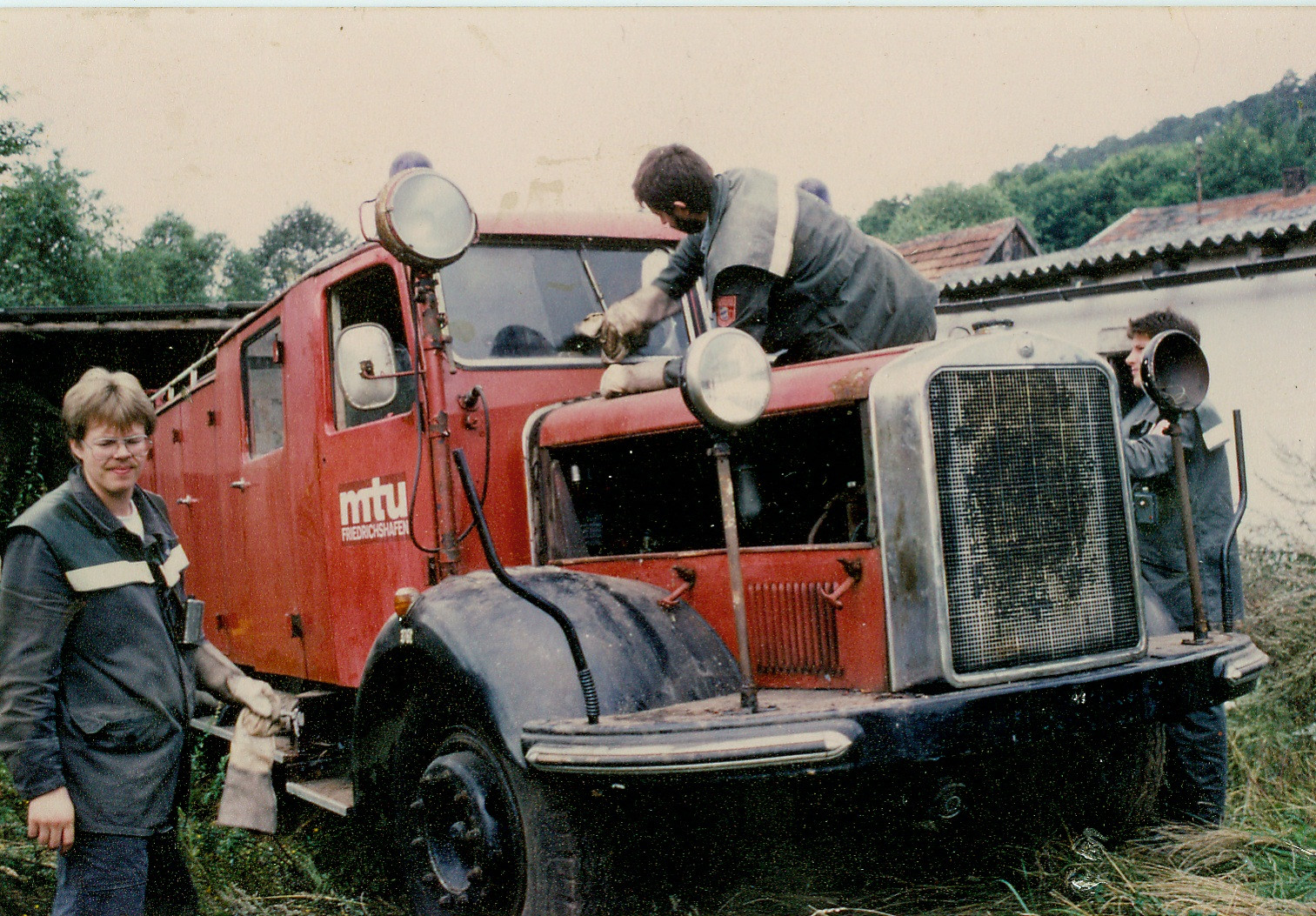 Großes Löschgruppenfahrzeug GLG  Erstzulassung: 01.07.1942  Hersteller: Daimler Benz / Metz  Fahrzeugtyp: L 4500  Pumpenleistung: 2.500 l/min  Besatzung 1/8  5000 Stunden harte Arbeit